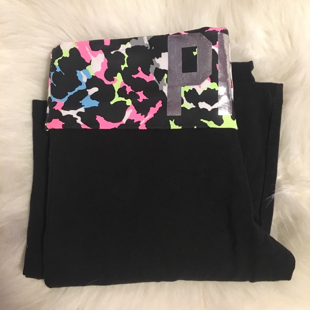 Victoria’s Secret PINK Yoga Pant (M)